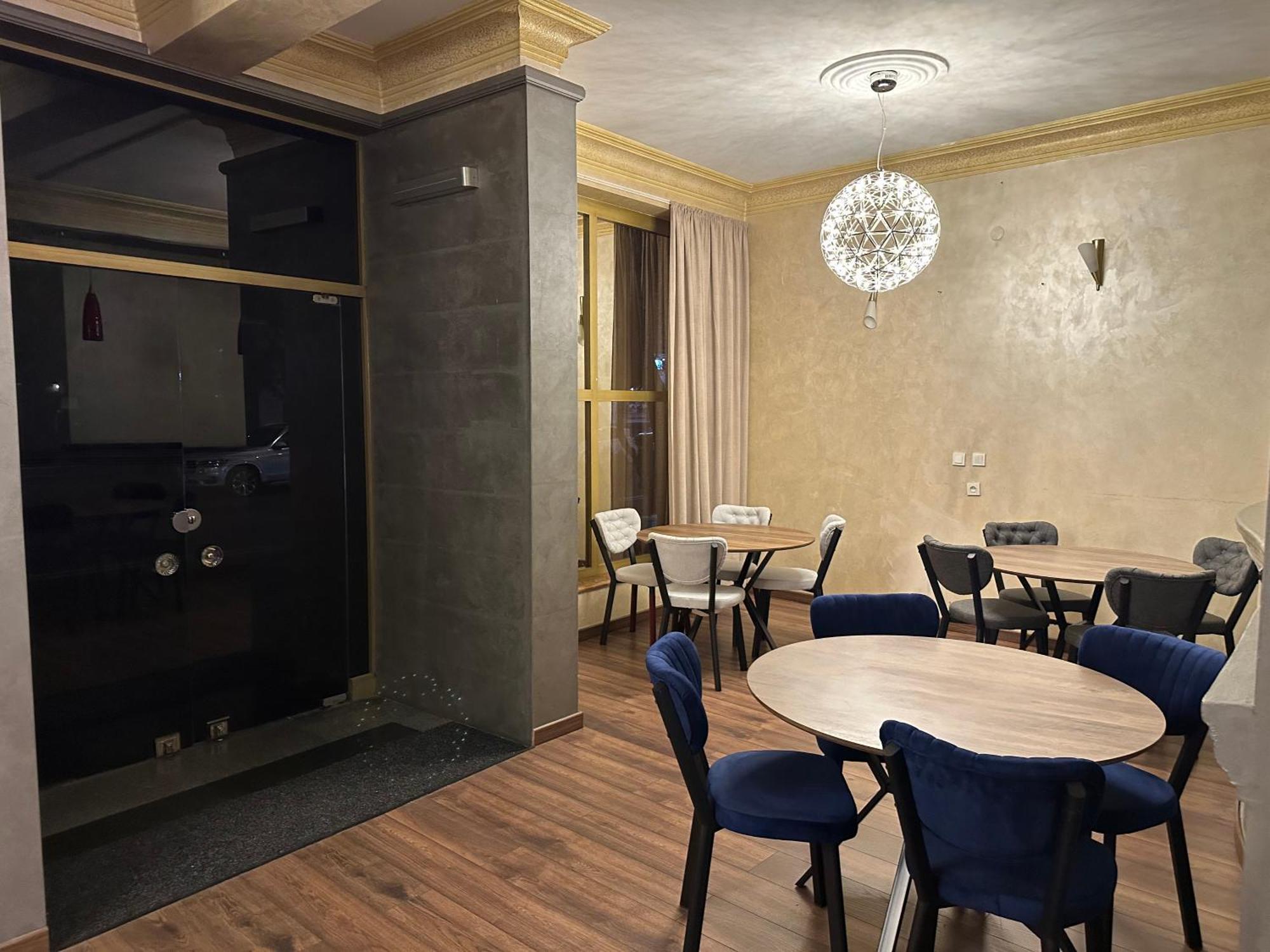 Hotel Tsereteli Batumi Luaran gambar